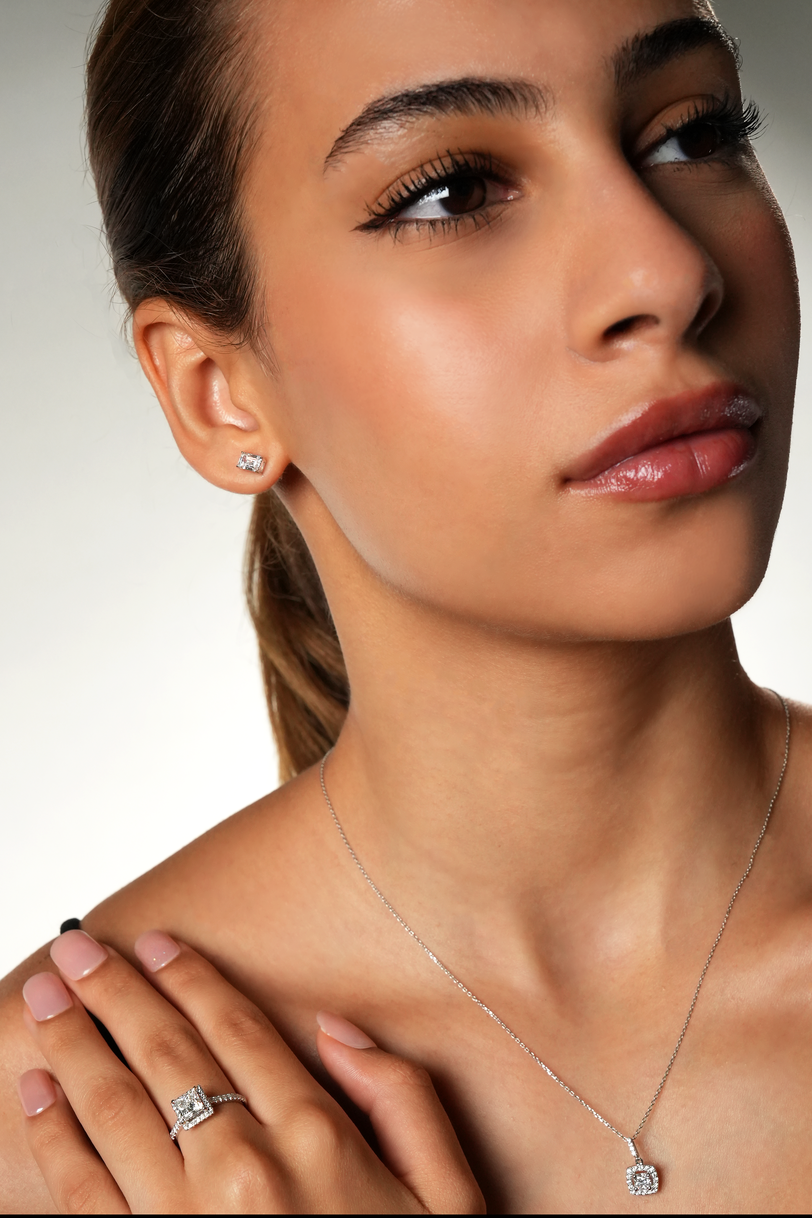 Refined Emerald Diamond Earrings - (1 ct)