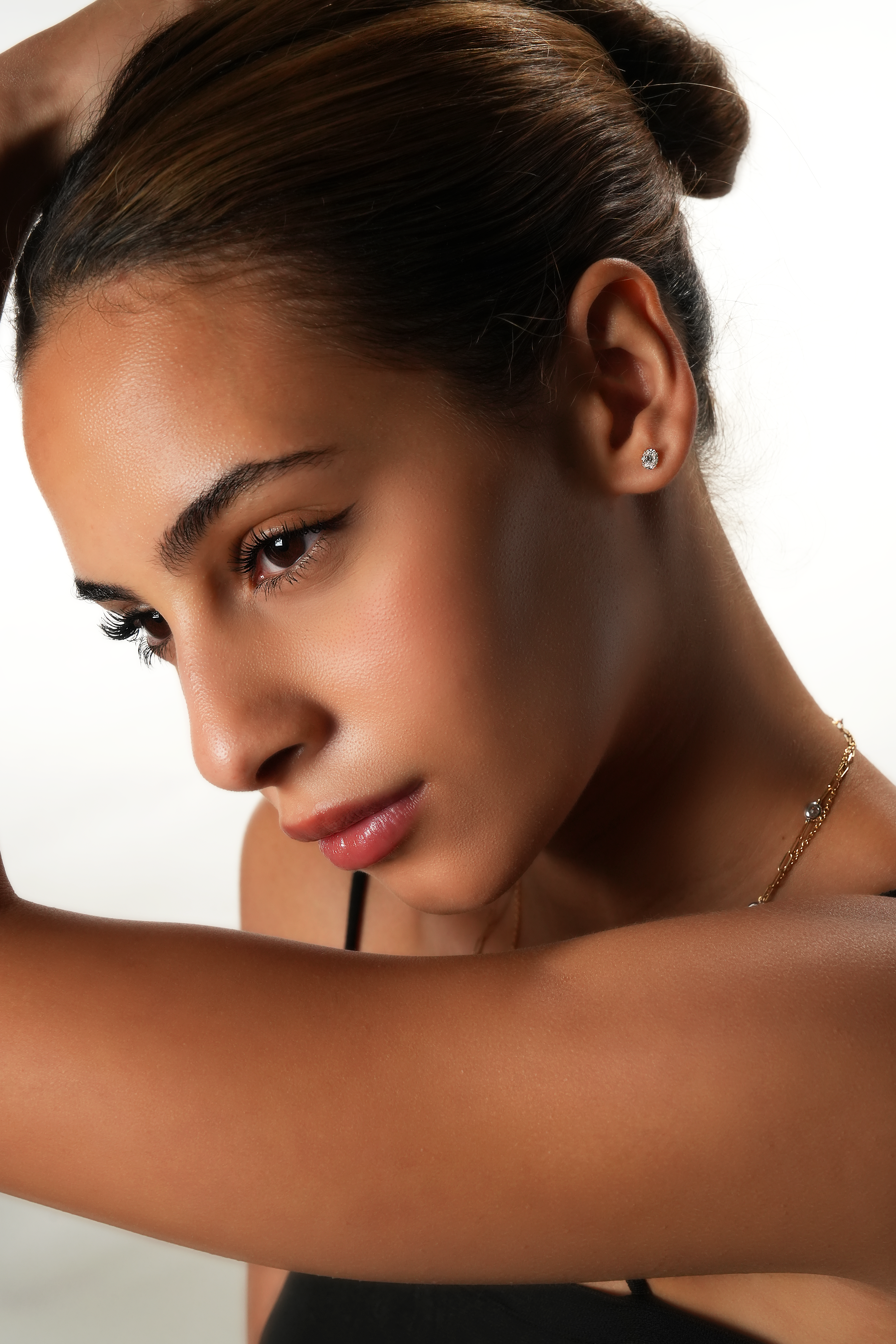 Refined Oval Diamond Earrings - (0.6ct)