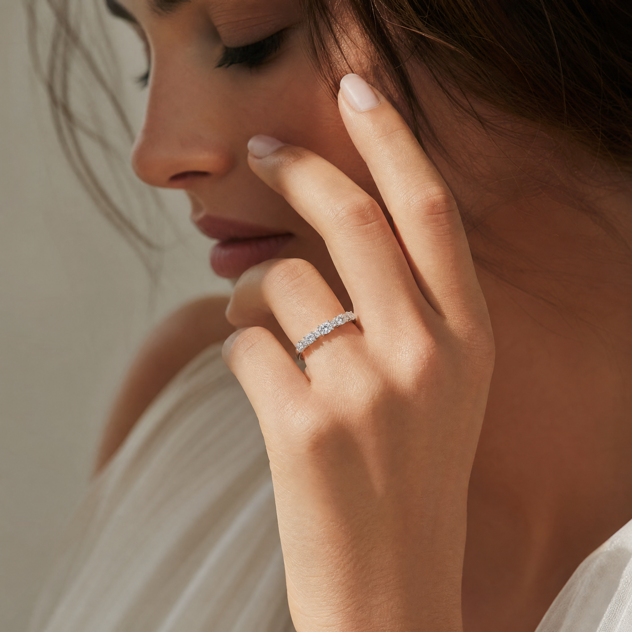 ROUND & OVAL DIAMOND HALF ETERNITY RING