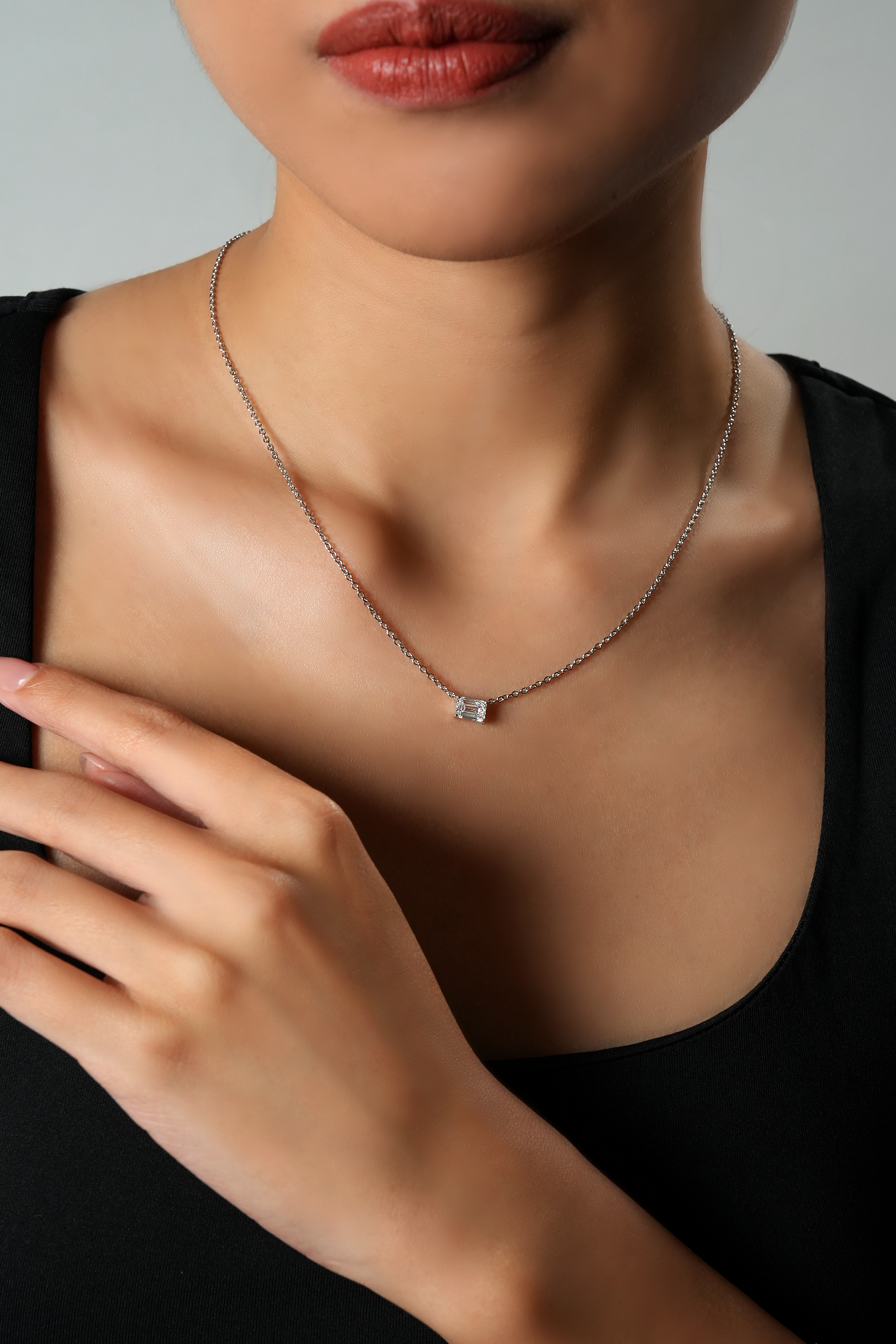 Minimalist Emerald Diamond Necklace