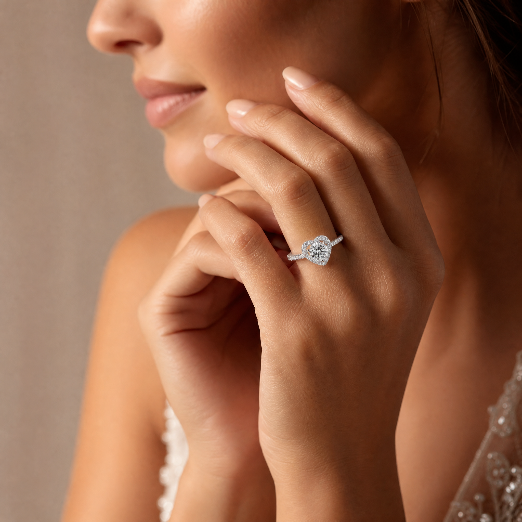 ROUND DIAMOND HALO RING ( 1.03 CT)