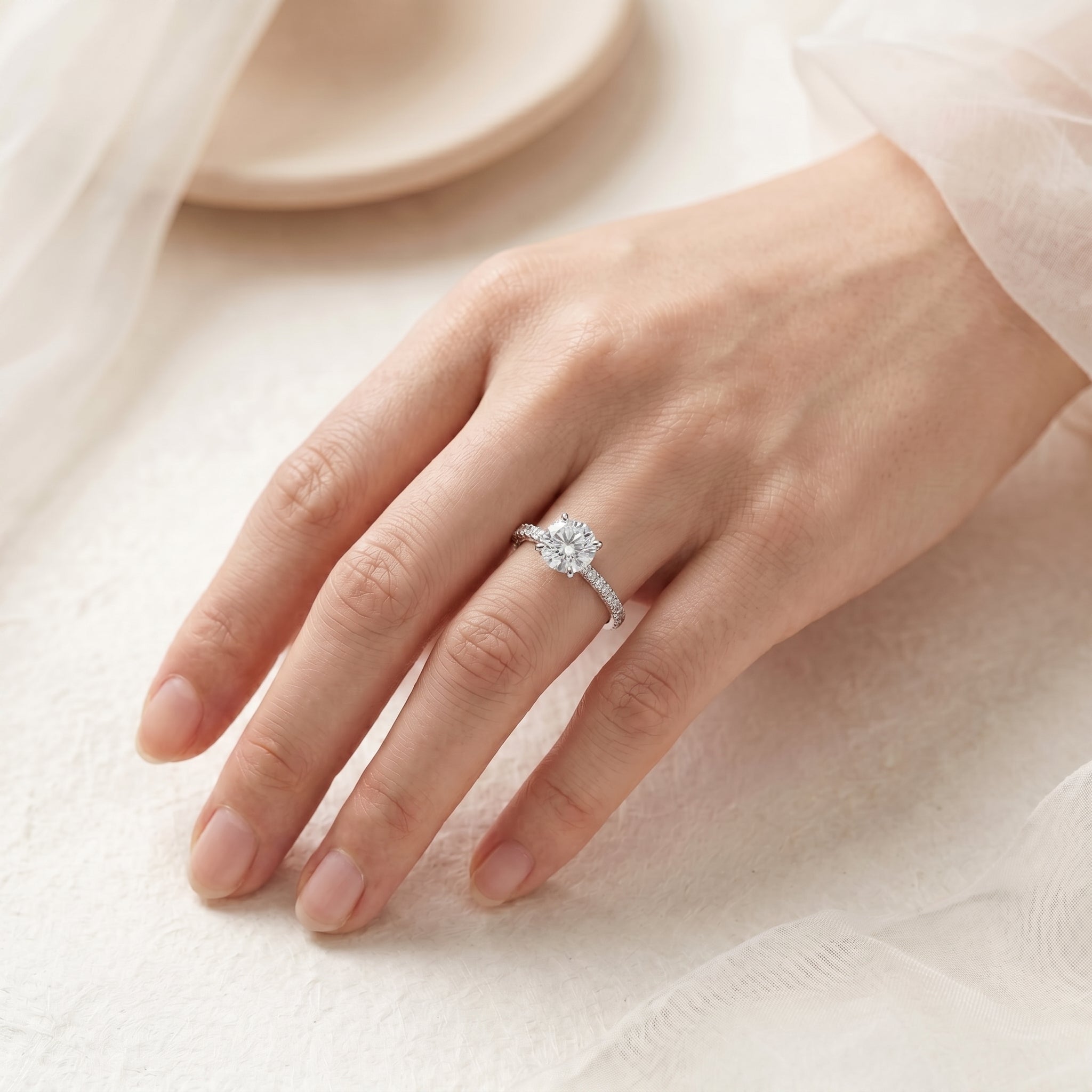ROUND DIAMOND WITH PAVE RING ( 3.07 CT)