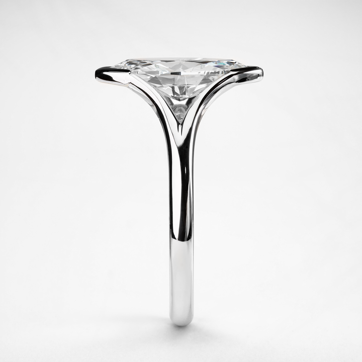 MARQUISE DIAMOND WITH SPLIT SHANK RING