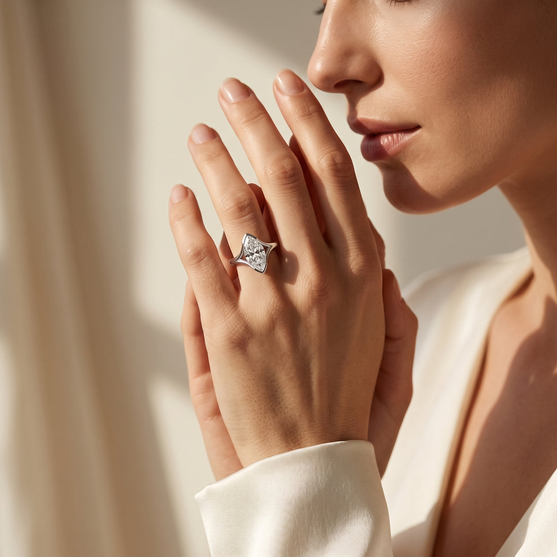 MARQUISE DIAMOND WITH SPLIT SHANK RING