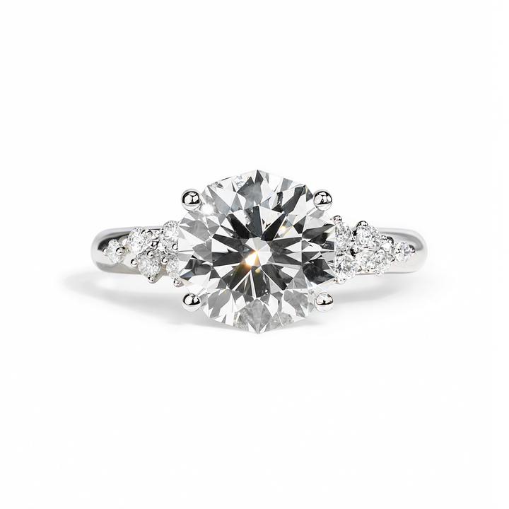 ROUND DIAMOND WITH SIDE DIAMONDS RING