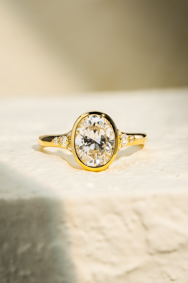 AURA OVAL DIAMOND RING ( 1.86CT)