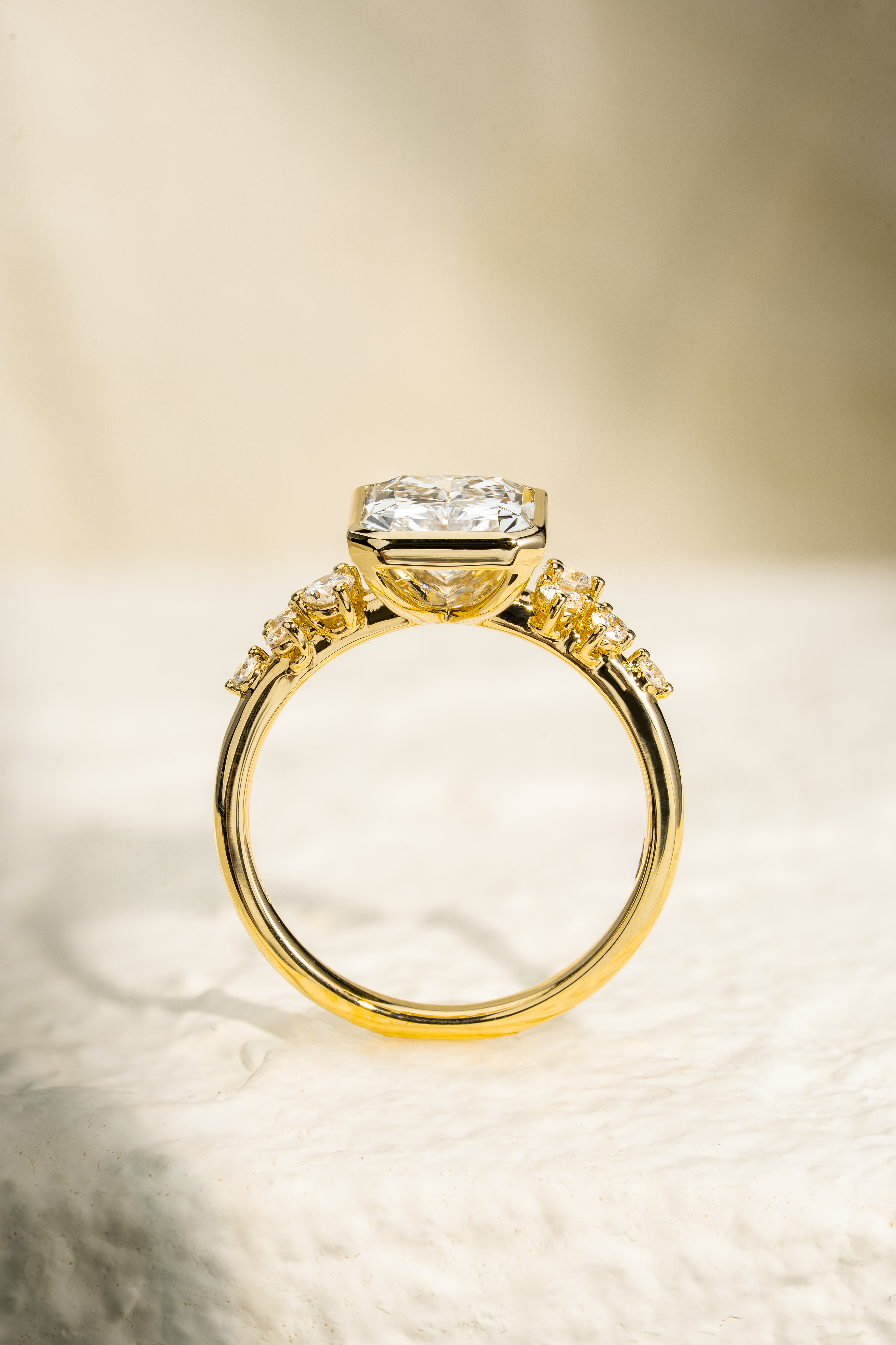 AURA RADIANT DIAMOND RING ( 2.53CT )