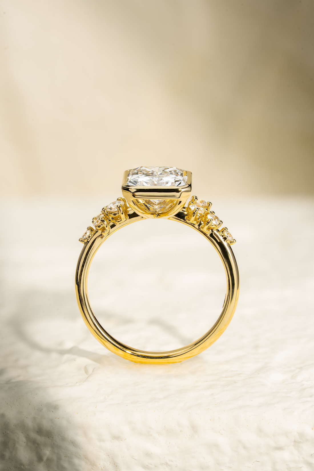 AURA RADIANT DIAMOND RING ( 2.53CT )