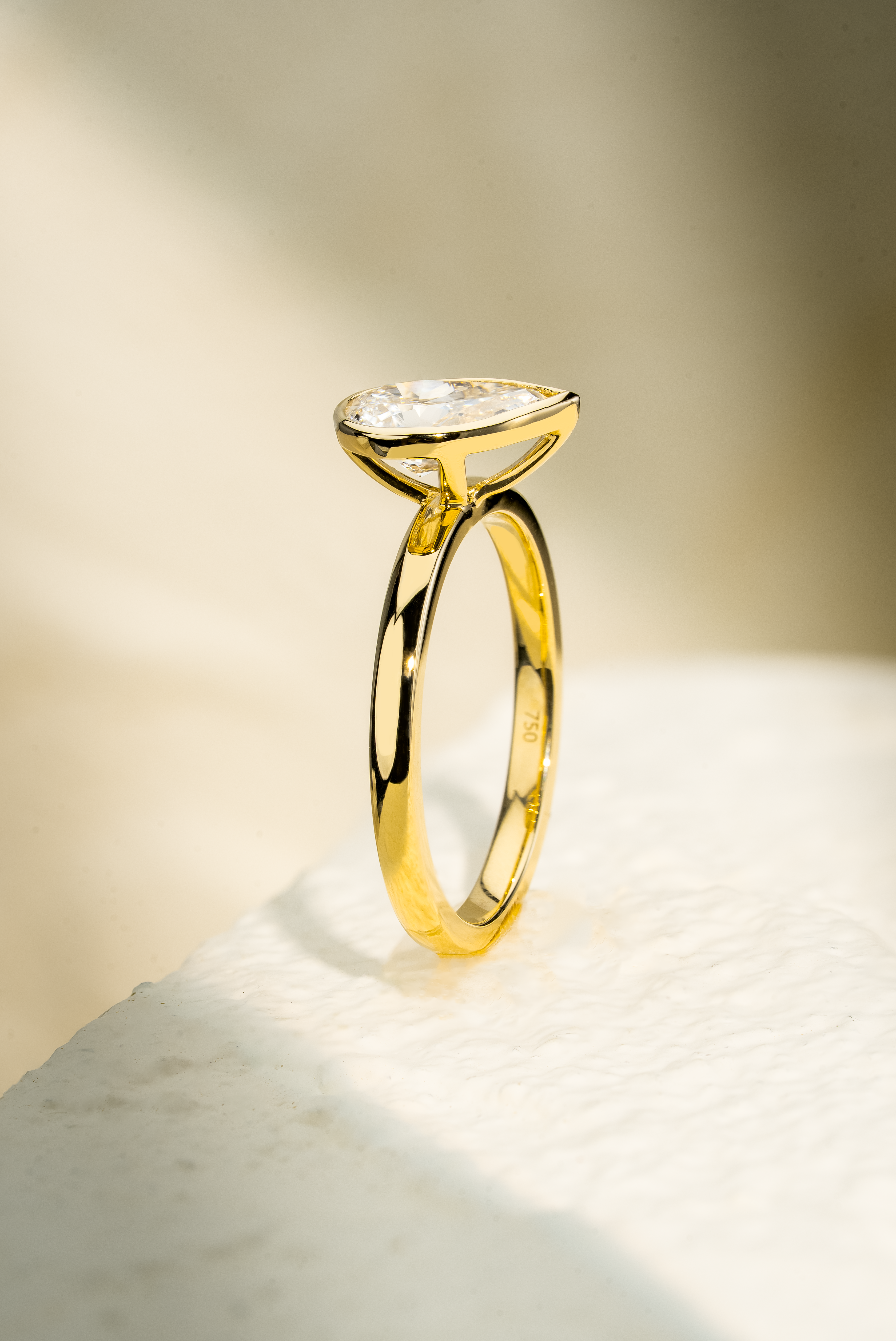 CLARA PEAR SOLITAIRE RING ( 1.13CT)