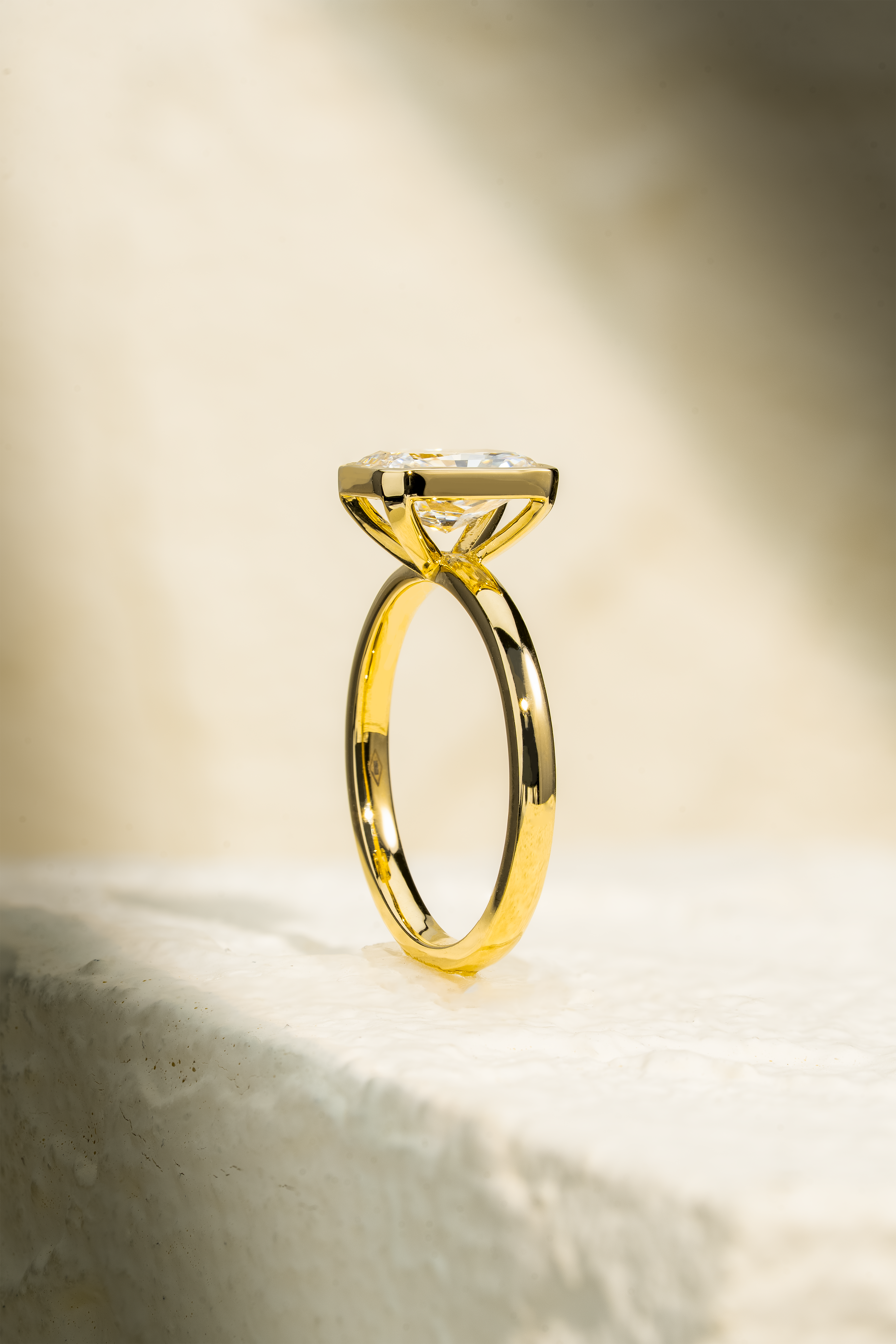 CLARA RADIANT SOLITAIRE RING ( 1.6CT)