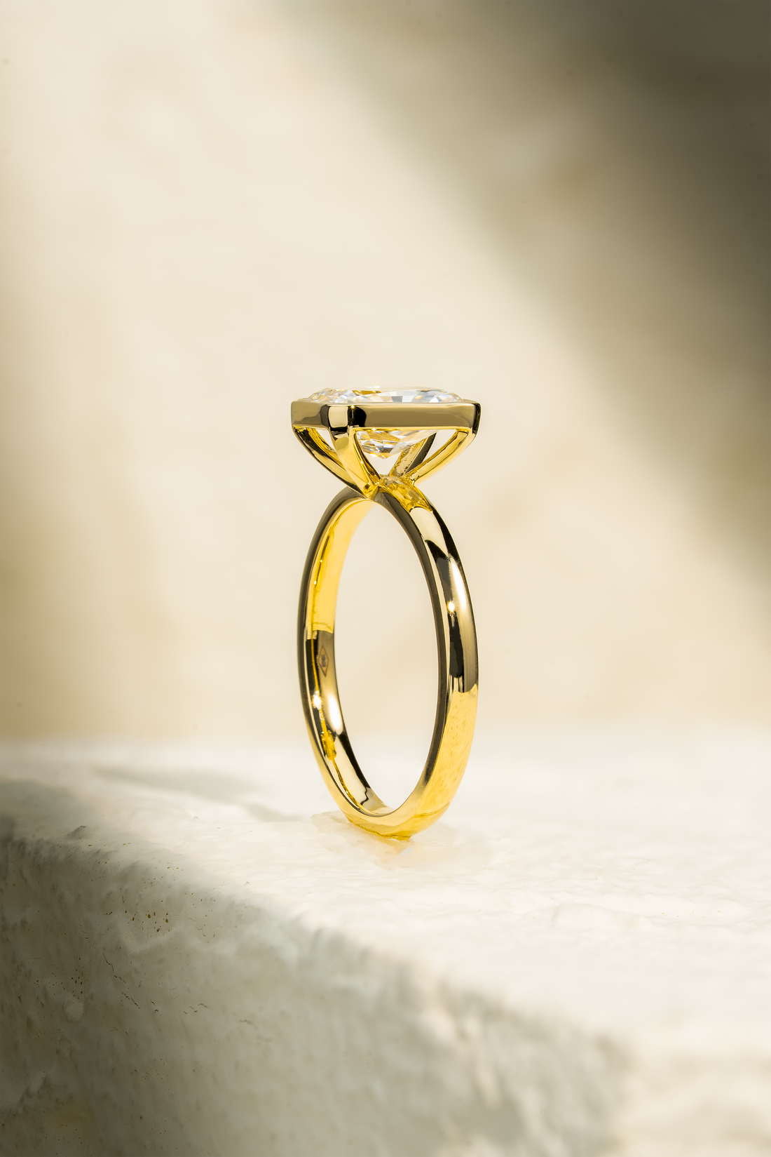 CLARA RADIANT SOLITAIRE RING ( 1.6CT)