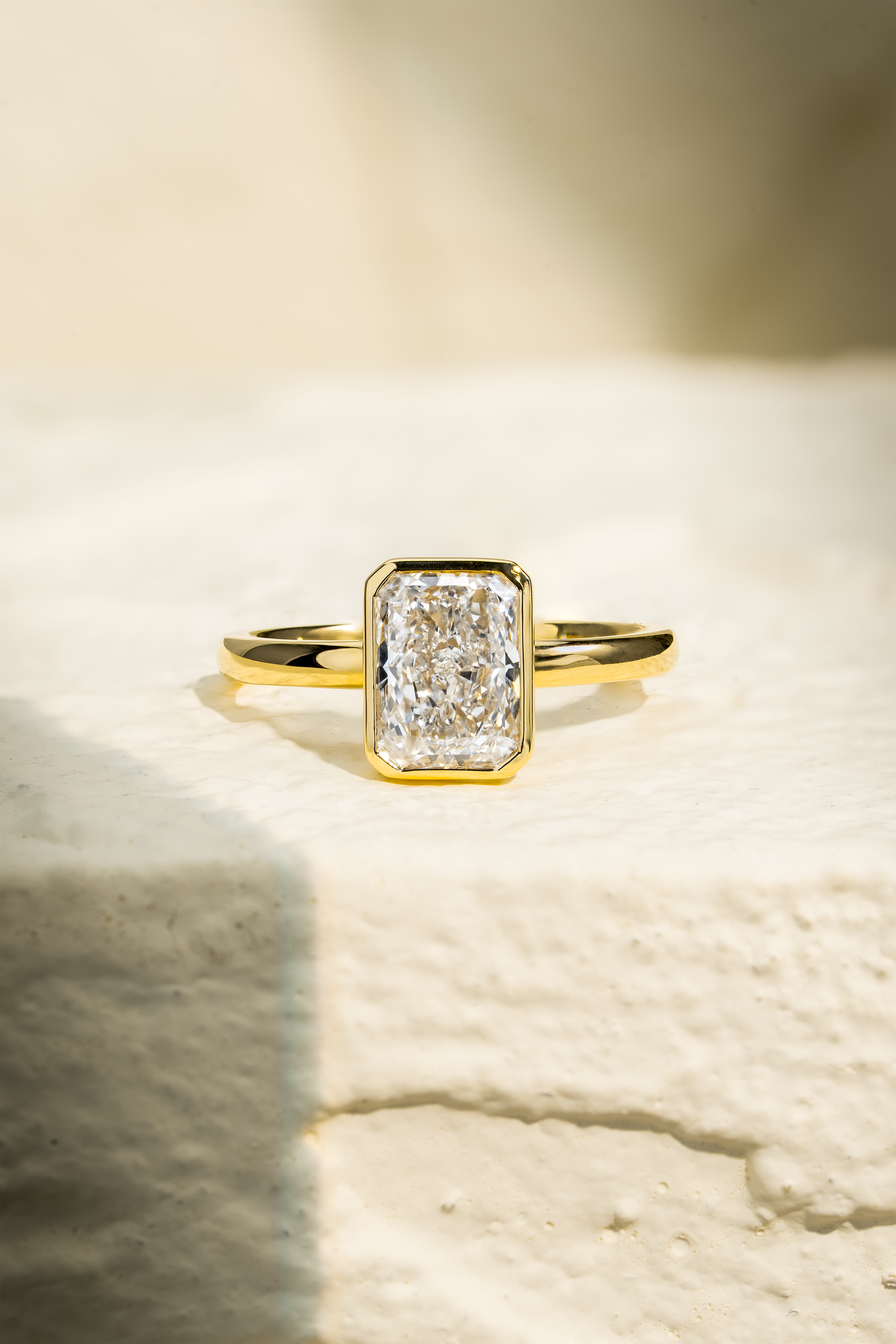 CLARA RADIANT SOLITAIRE RING ( 1.6CT)
