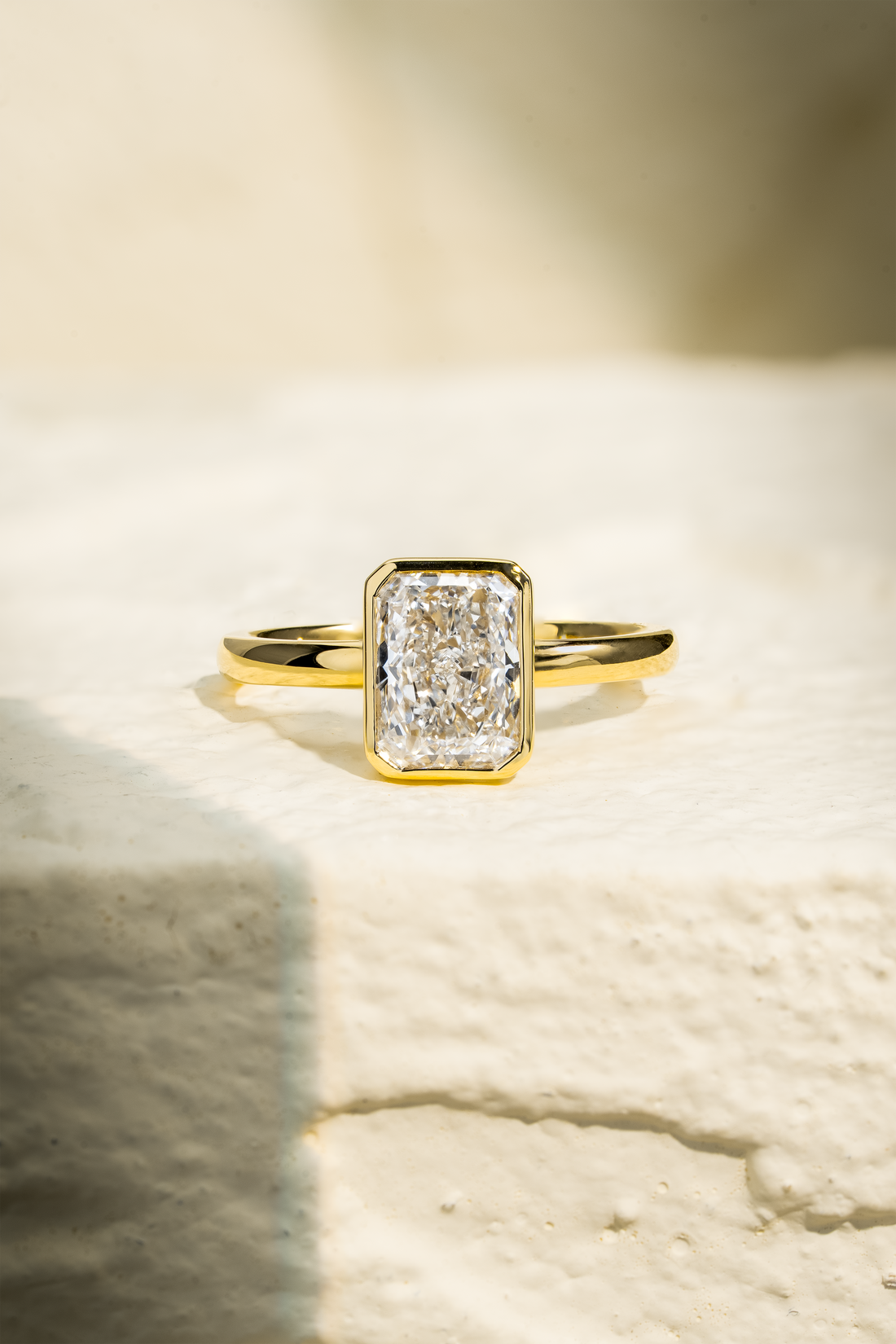 CLARA RADIANT SOLITAIRE RING ( 1.6CT)