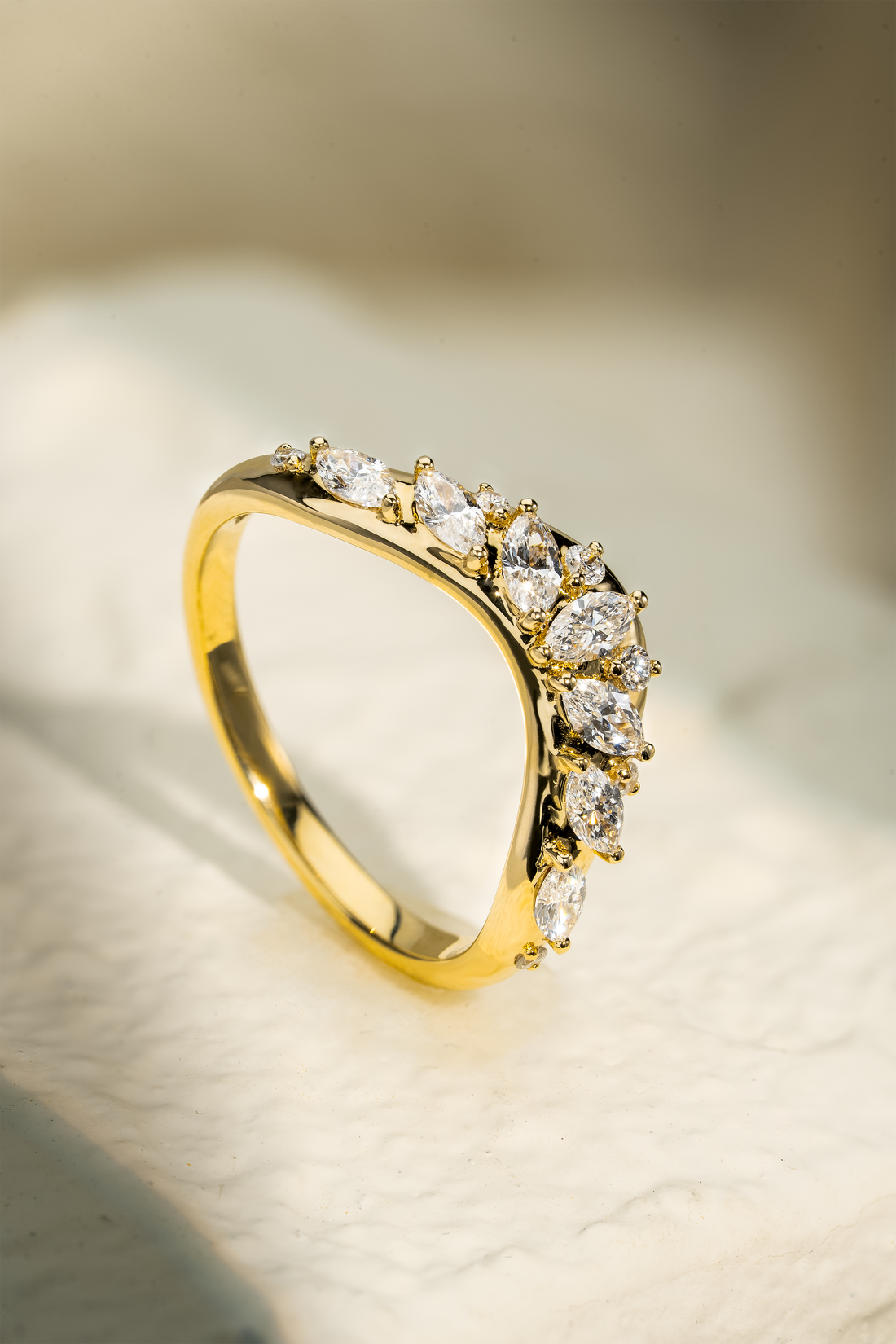VIRELLE DIAMONDS RING - MARQUISE & ROUND