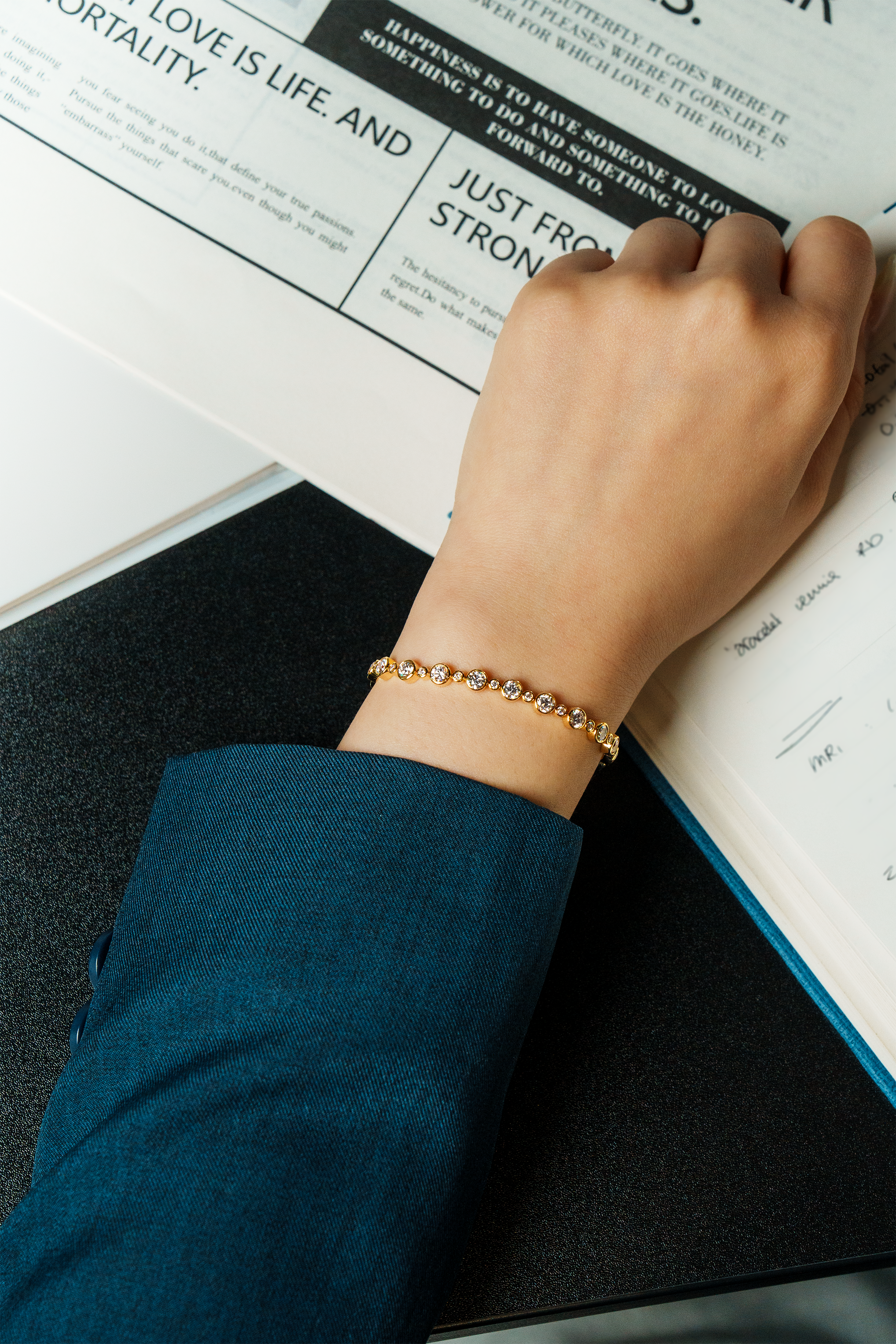 AURA ROUND DIAMOND BRACELET