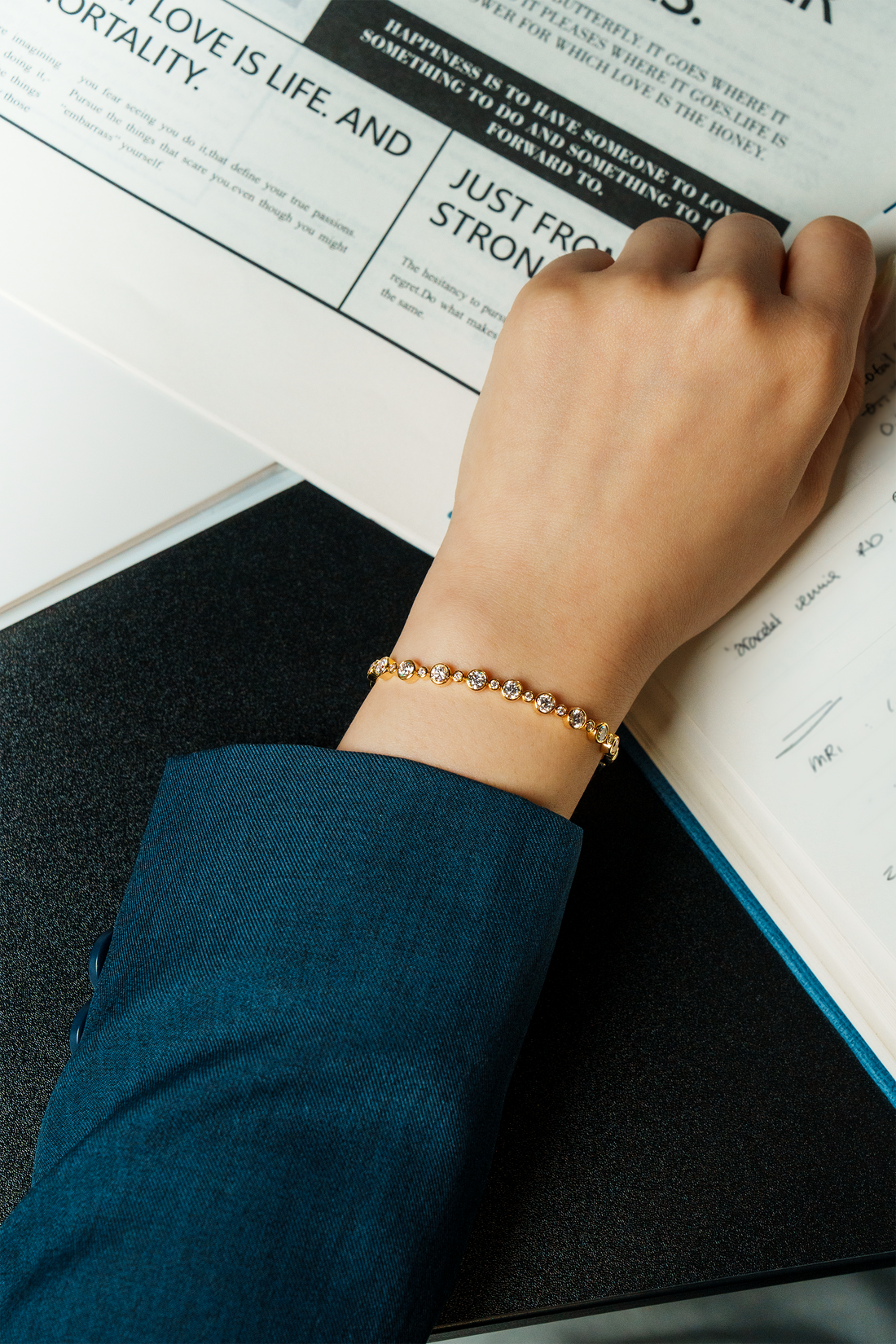 AURA ROUND DIAMOND BRACELET