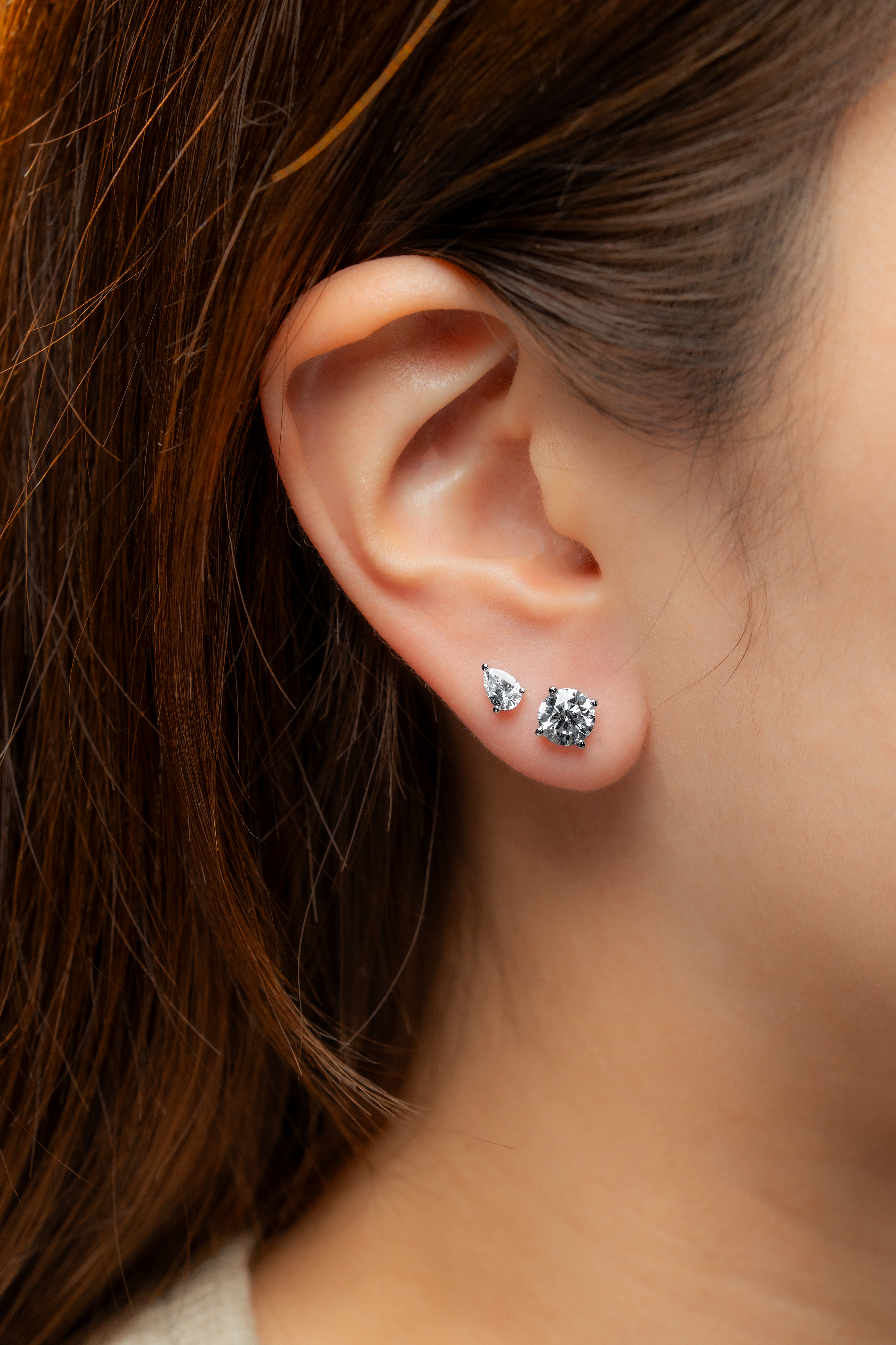 ROUND DIAMOND PLATINUM EAR STUDS - ( 2.14CT)