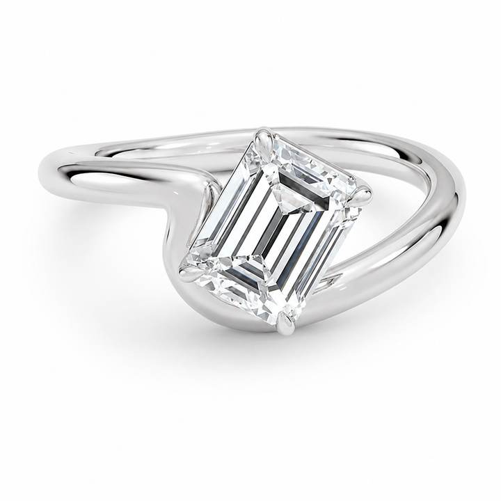 EMERALD CUT DIAMOND SOLITAIRE RING