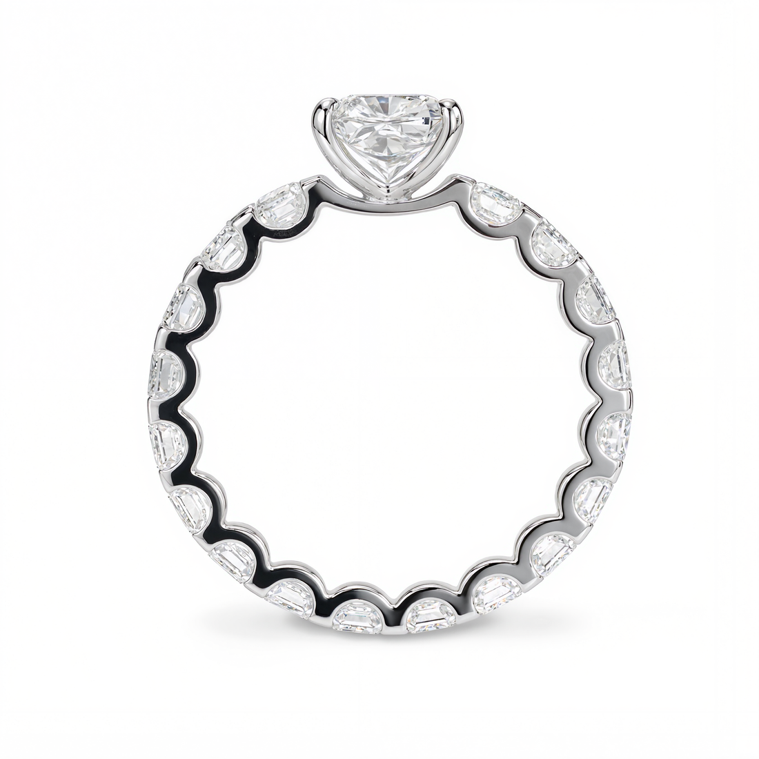 ROUND DIAMOND WITH SIDE DIAMONDS RING
