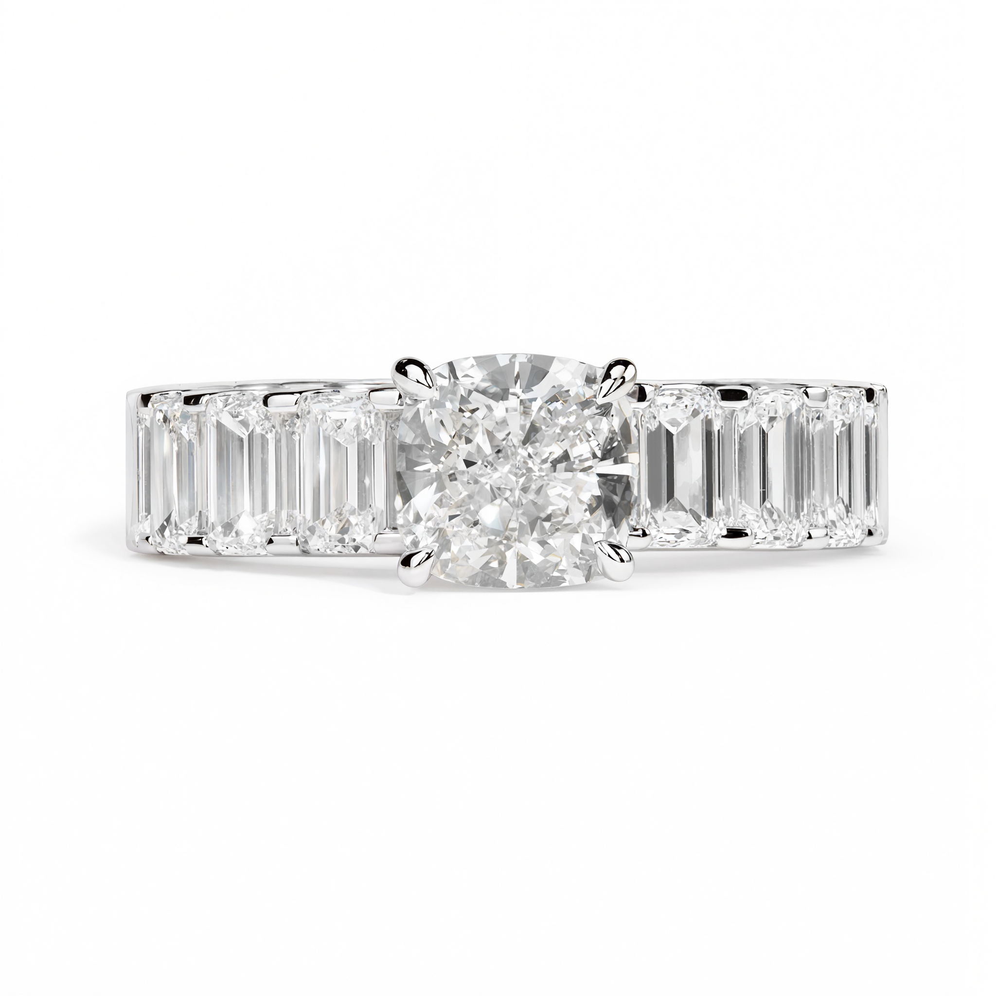ROUND DIAMOND WITH SIDE DIAMONDS RING