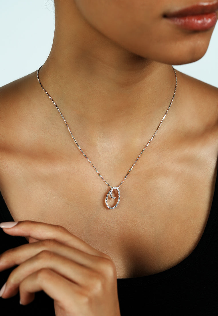 Pavé Initial Pendant – O
